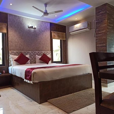 Hotel A P Home'S - A Boutique Hotel 구와하티 외부 사진