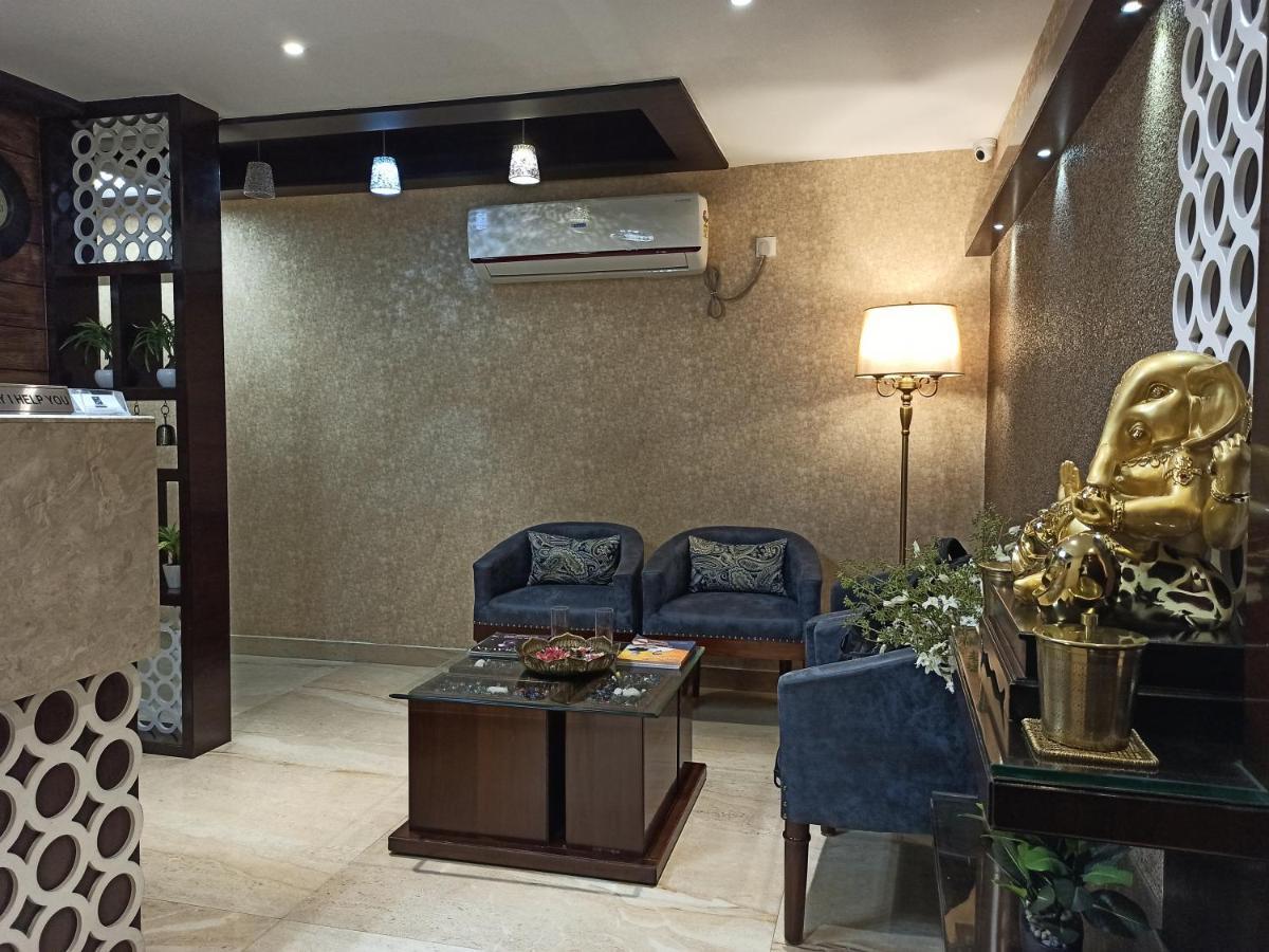 Hotel A P Home'S - A Boutique Hotel 구와하티 외부 사진