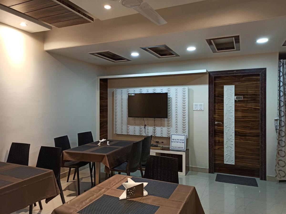 Hotel A P Home'S - A Boutique Hotel 구와하티 외부 사진