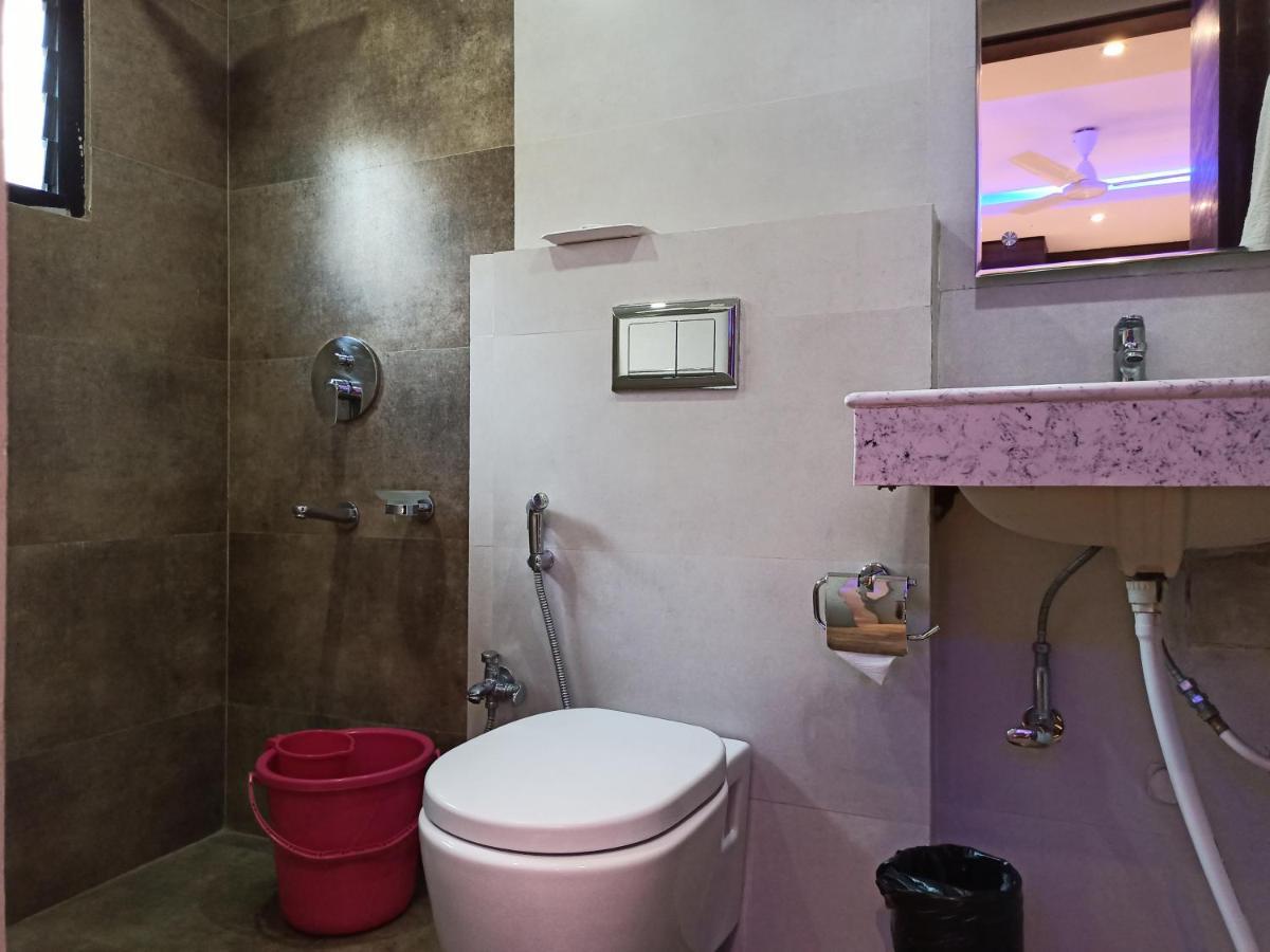 Hotel A P Home'S - A Boutique Hotel 구와하티 외부 사진
