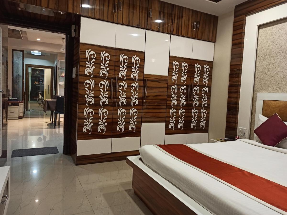 Hotel A P Home'S - A Boutique Hotel 구와하티 외부 사진