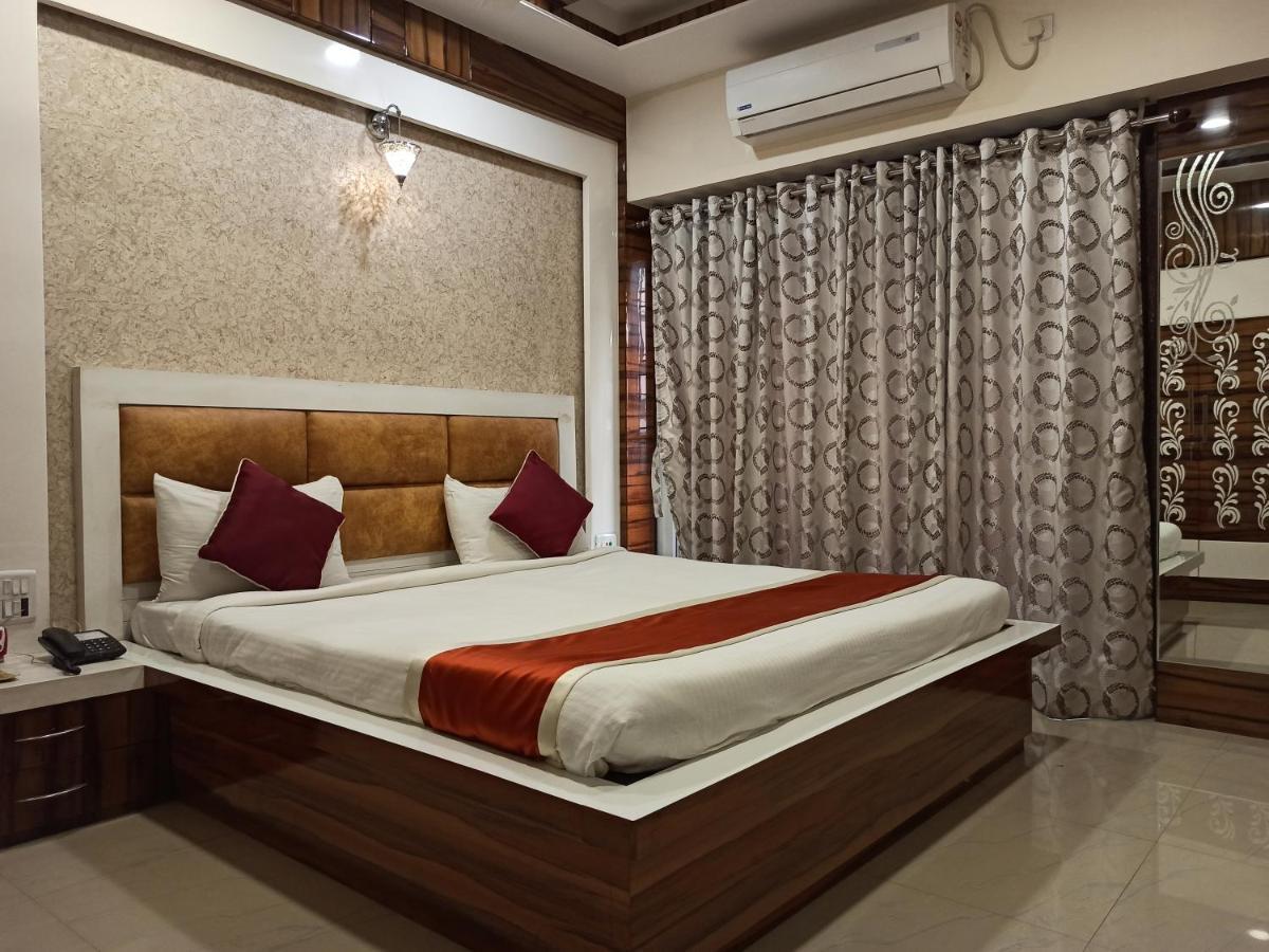 Hotel A P Home'S - A Boutique Hotel 구와하티 외부 사진